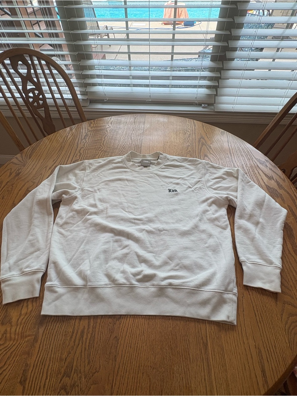Kith White Crewneck Long Sleeve Pullover 100% Cotton Sweatshirt Men’s M SPOTS
